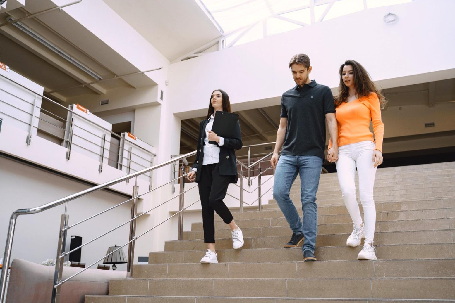 Sesja edukacyjna dotycząca opieki uwzględniającej traumę